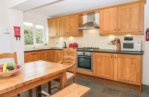 Flookburgh House | BAY VIEW COTTAGE, family friendly, with open fire in Flookburgh