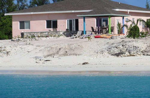 Bennett's Harbour House | Baybreeze~ON THE BEACH in Bennett's Harbour