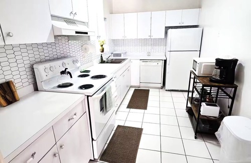 Paradise Island Condo | Bayview Paradise Palms 2-bedroom Condo