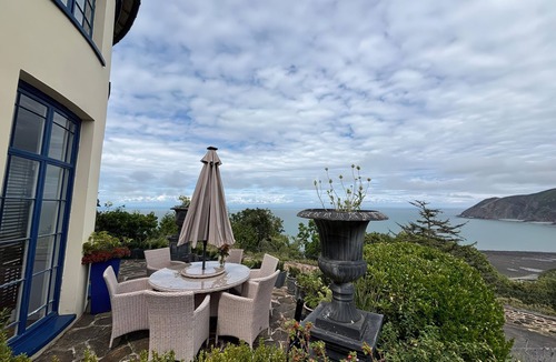 Lynton Cottage | Bayview Tower