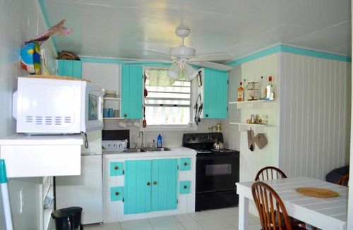 Cherokee House | Bea's Beach Cottage Casuarina Point Abaco