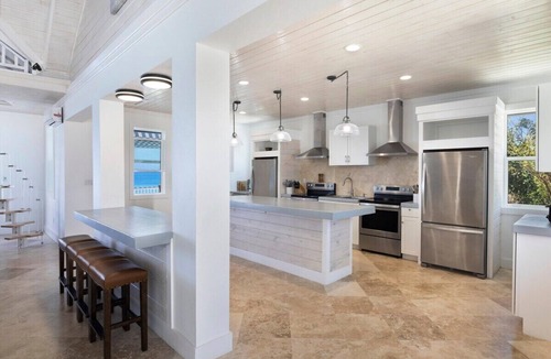 James Cistern House | Beach House w/Sunset View, Pool, Gym, Pickleball