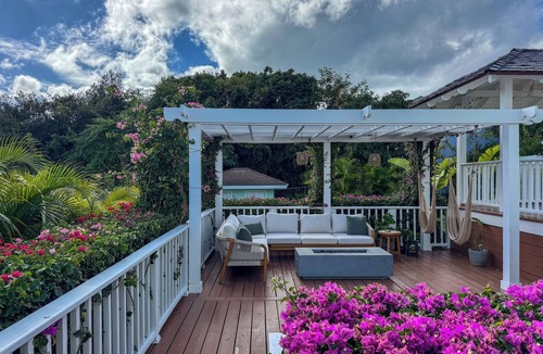 Gambier Apartment | Beach Life Starts Here! Luxe Stay Near Coast!