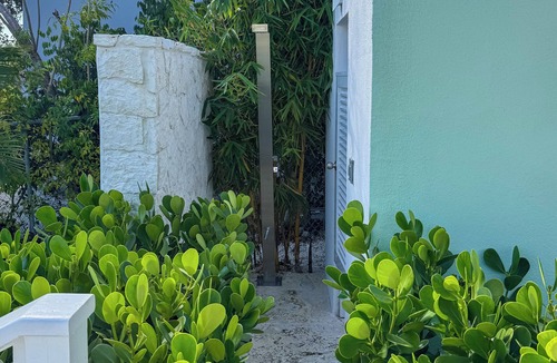 Gambier Apartment | Beach Life Starts Here! Luxe Stay Near Coast!