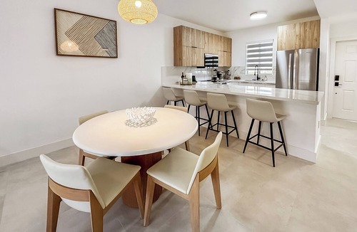 Alice Town Condo | Beach Paradise Villa Bimini Bay Condo -Polaris available!