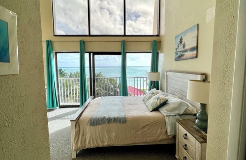 Williams Town House | Beachfront 2BR Coastal Townhouse with Pool, Ocean Views & Beach Access