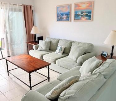 Williams Town Apartment | Beachfront 2BR Townhouse with Pool & Ocean View