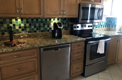 Discovery Bay Condo | Beachfront condo directly on Grand Bahama's beautiful Coral Beach