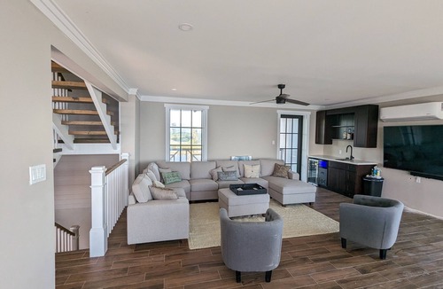 Rokers Point House | Beachfront estate home with private 70’ dock and 7500sq ft. of living space