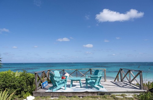 North Palmetto Point House | Beachfront Home on Acre of Land, Walk for Miles on Pink Sand