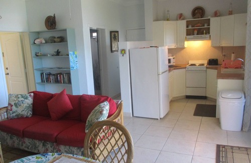Great Exuma Apartment | BEACHFRONT Queen bedroom/2bath apartment directly on fabulous HOOPERS BAY beach