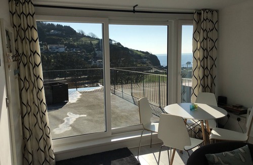 Millendreath Villa | Beachside accommodation just a few steps from the sea