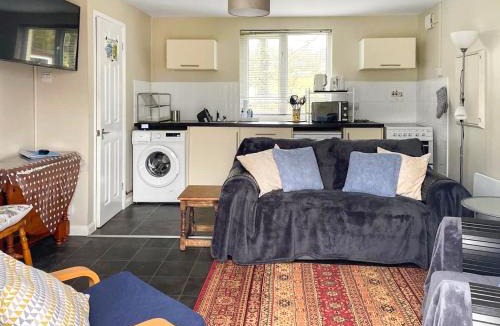 Llanybri House | Beachside