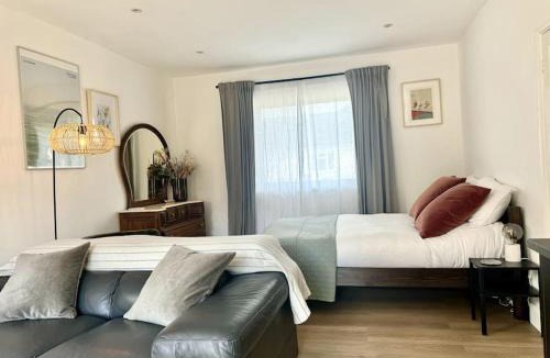 Birchington Apartment | Beachside Studio With Courtyard