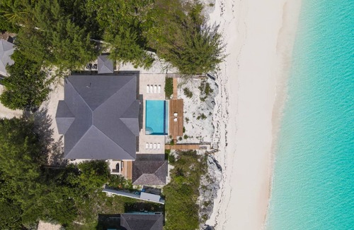 Forbes Hill Villa | Beachwood Villa, Oceanfront near sand flats! Most 5-stars on the island!