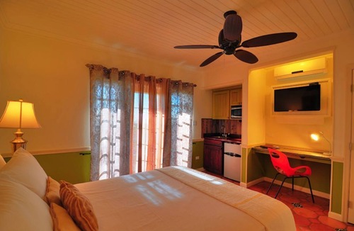 Governor's Harbour House | Beautiful Queen Studio Villa Allamanda