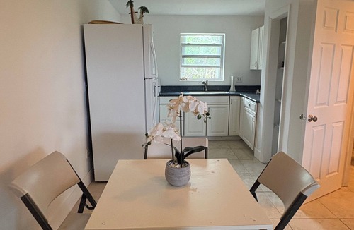 Great Exuma Apartment | Beautiful 2-bedroom apartment in Tropic of Cancer 100 yards to the Beach
