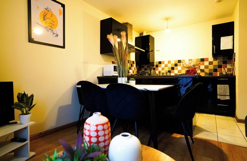 Kettering Apartment | Beautiful 2-Bedroom Apartment in Kettering