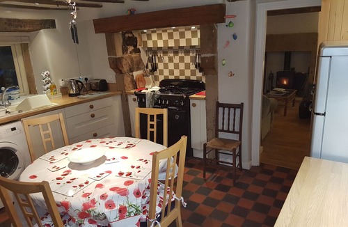 Crich Cottage | Beautiful 2 bedroomed stone cottage in the centre of Crich