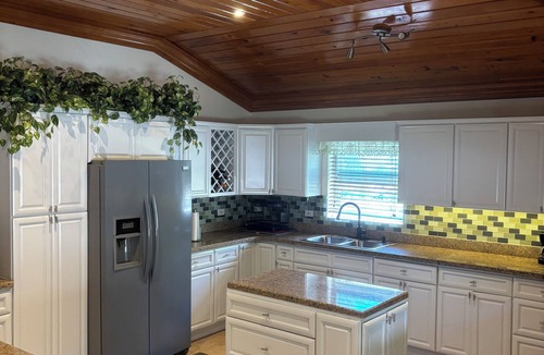 Great Exuma House | Beautiful 3 Bedroom 2 1/2 Bath House George Town Exuma