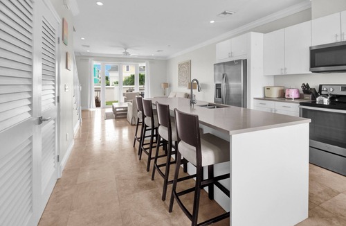 Palm Cay House | Beautiful 4-bedroom townhome in enchanting Palm Cay with WiFi, ACnn