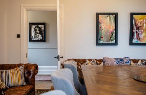 Evesham House | Beautiful 5 Bedroom Home in Evesham