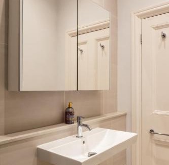 Evesham House | Beautiful 5 Bedroom Home in Evesham