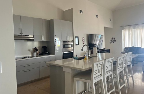 Alice Town House | Beautiful Bimini Bay