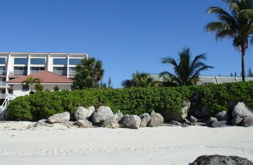 Williams Town House | Beautiful, Completely Renovated, Oceanfront Town homes 2 & 3 Bedrooms