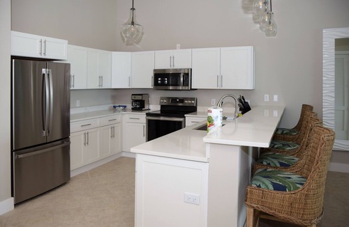 Treasure Cay Resort | Beautiful Eclectic Decor on the Beach - Sleeps 6 guests