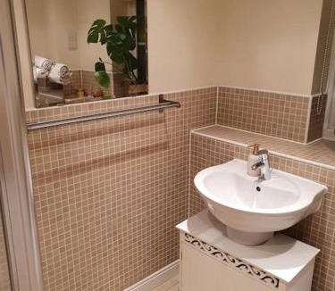 Wellingborough House | Beautiful ensuite room