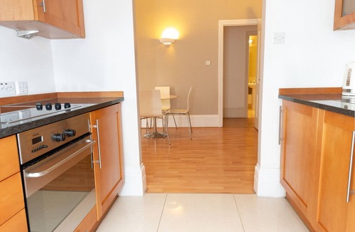 London City Centre Apartment | Beautiful flat on Trafalgar Square, Balcony overlooking the Pall Mall