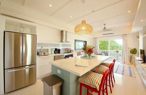 Governor's Harbour Apartment | Beautiful Island-Designed 2 BR Bayview Apartment