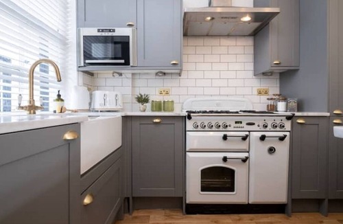 Rottingdean Cottage | Beautiful Mews Cottage | 6 min walk to Rottingdean Beach | Near Brighton