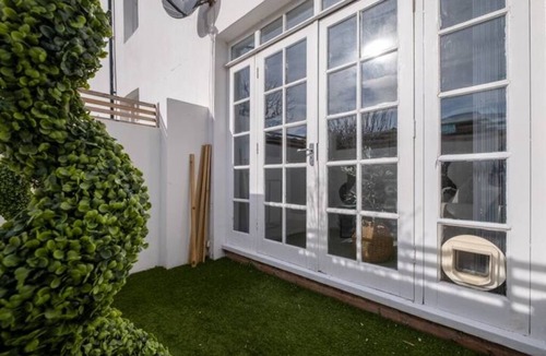Rottingdean Cottage | Beautiful Mews Cottage | 6 min walk to Rottingdean Beach | Near Brighton
