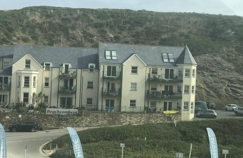 Newquay Apartment | Beautiful Modern SeaView Apartment in WatergateBay