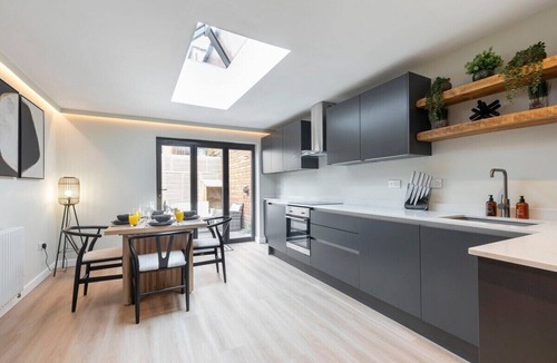 Montpellier House | Beautiful Montpellier Retreat