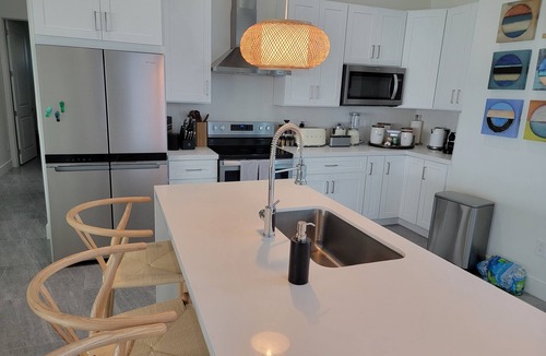Alice Town House | Beautiful Oasis that will take your Breath Away!