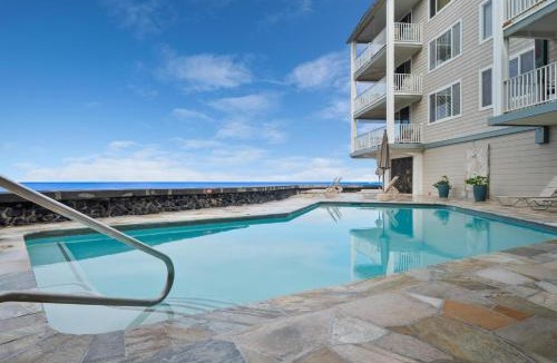 Kailua-Kona House | Beautiful Oceanfront Condo! - Hale Kona Kai 303