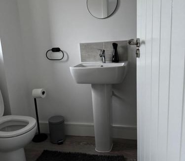 Burslem House | Beautiful Private Ensuite Minutes to city centre