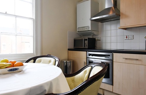 Leamington Spa Apartment | Beautiful , stylish apartment in Leamington Spa