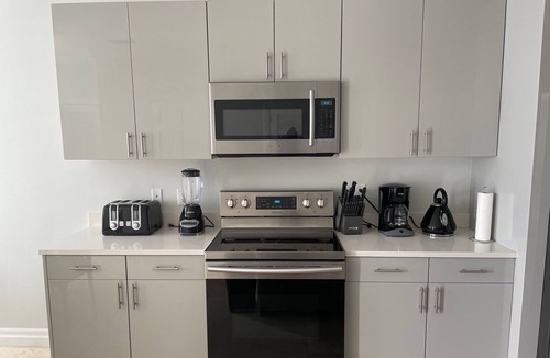 Palm Cay House | Beautiful Town Home in a secure child friendly gated community