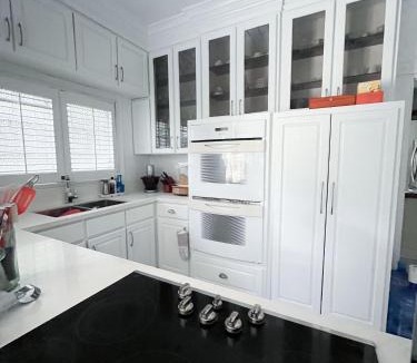 Nassau Villa | Beautiful Villa by the Beach