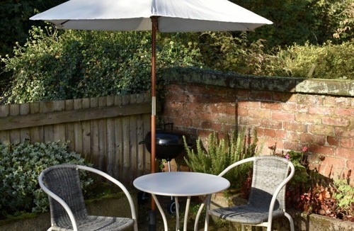 Wollerton House | Beautiful villa for 3 people with TV and pets allowed