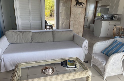 North Palmetto Point Cottage | Beautifully relaxing Beach Front Cottage, Prime Banks Road Location