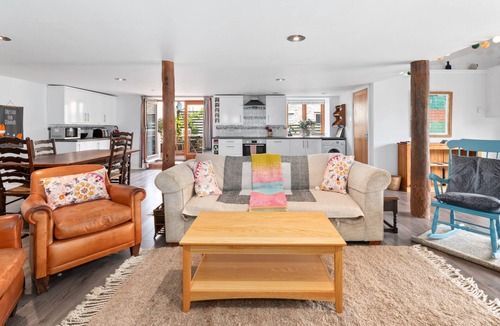 Burgh Island Cottage | Beautifully situated comfortable cottage and pottery, a perfect holiday base