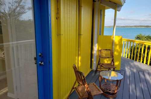 George Town Apartment | Bed and Beach - Newly Renovated Studio on the Beach near February Point Exuma