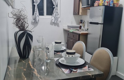 Gambier Apartment | BELL At The Airport Suites - No Smoking & Adults Only - Free Airport Transportation