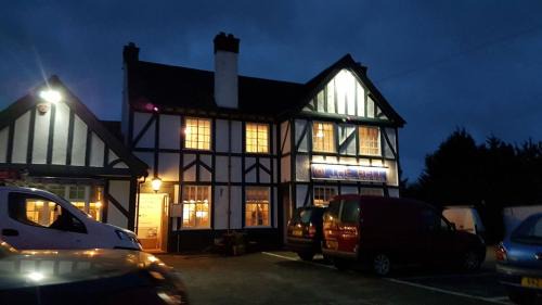 Salford Priors Hotel | Bell Inn