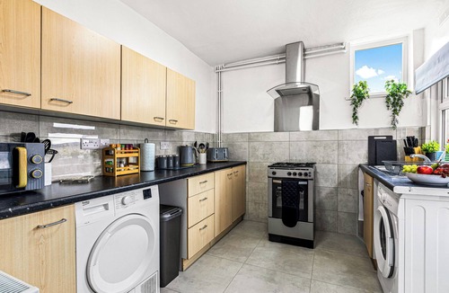 Derby House | Big Beds | Smart TVs | Ultra Fast Wi-Fi | Sleeps 6